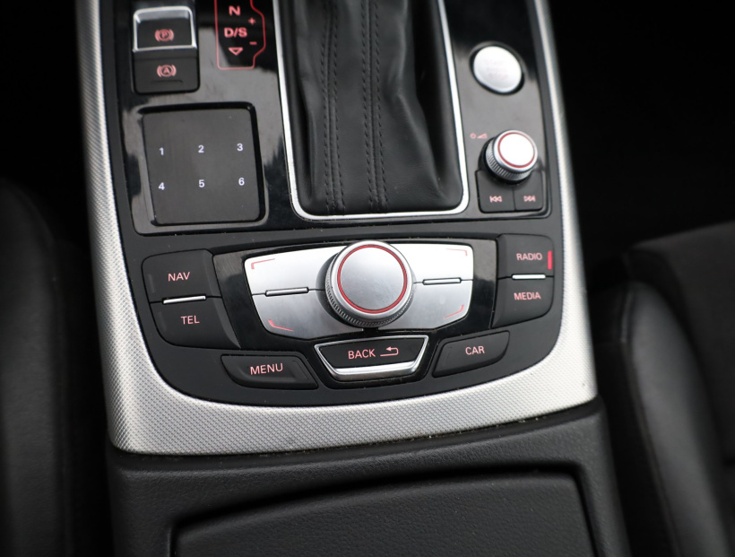Audi A6 Allroad, 2015