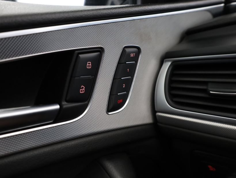 Audi A6 Allroad, 2015