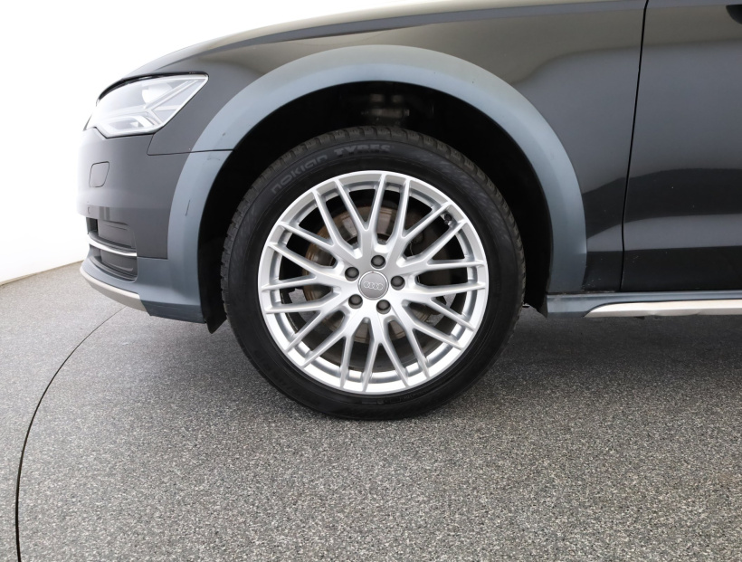 Audi A6 Allroad, 2015