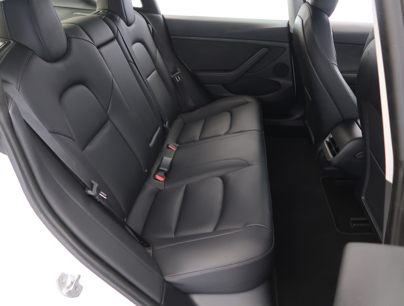 Tesla Model 3, 2021