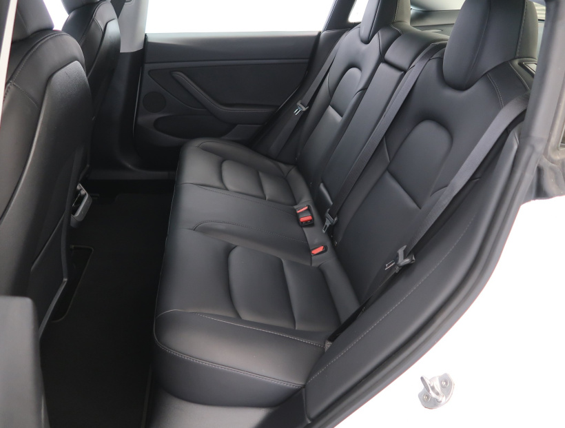 Tesla Model 3, 2021