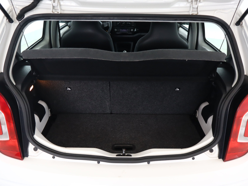 Volkswagen Up!, 2015