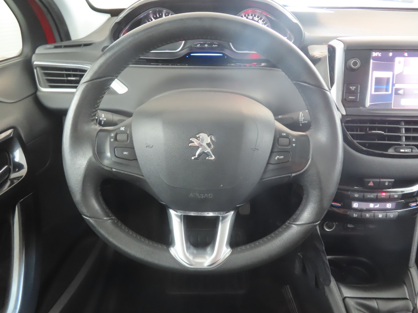 Peugeot 208, 2012