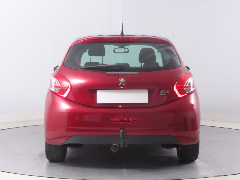 Peugeot 208, 2012