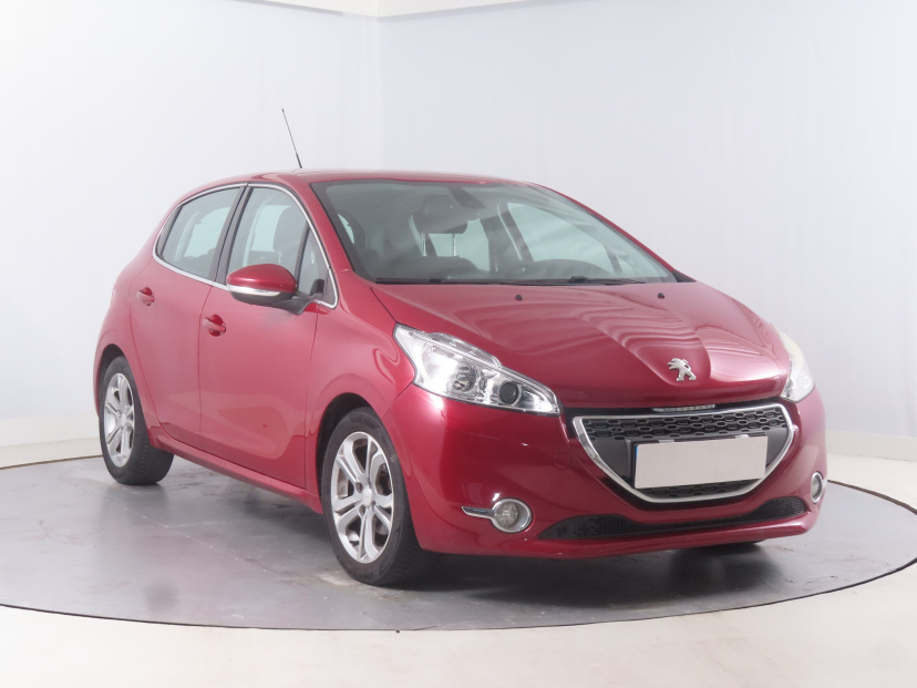 Peugeot 208, 2012