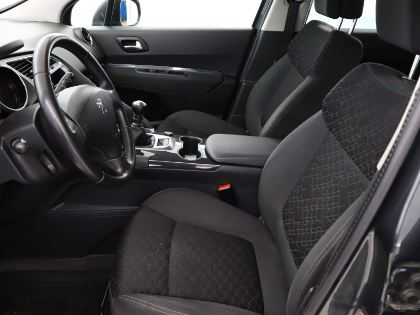 Peugeot 3008, 2015