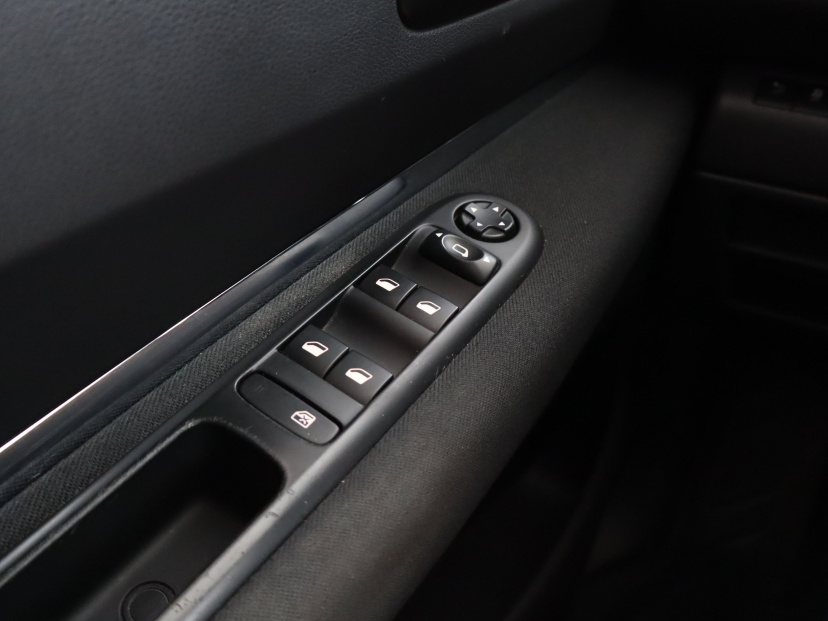 Peugeot 3008, 2015