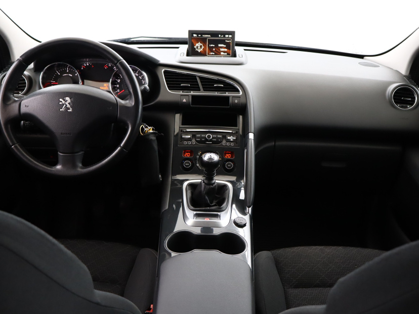 Peugeot 3008, 2015