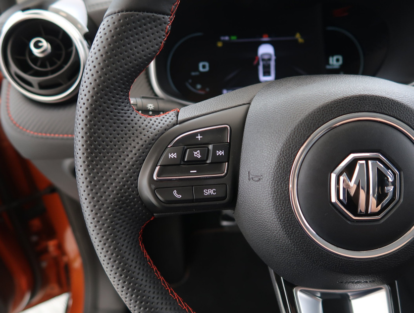 MG ZS SUV, 2024