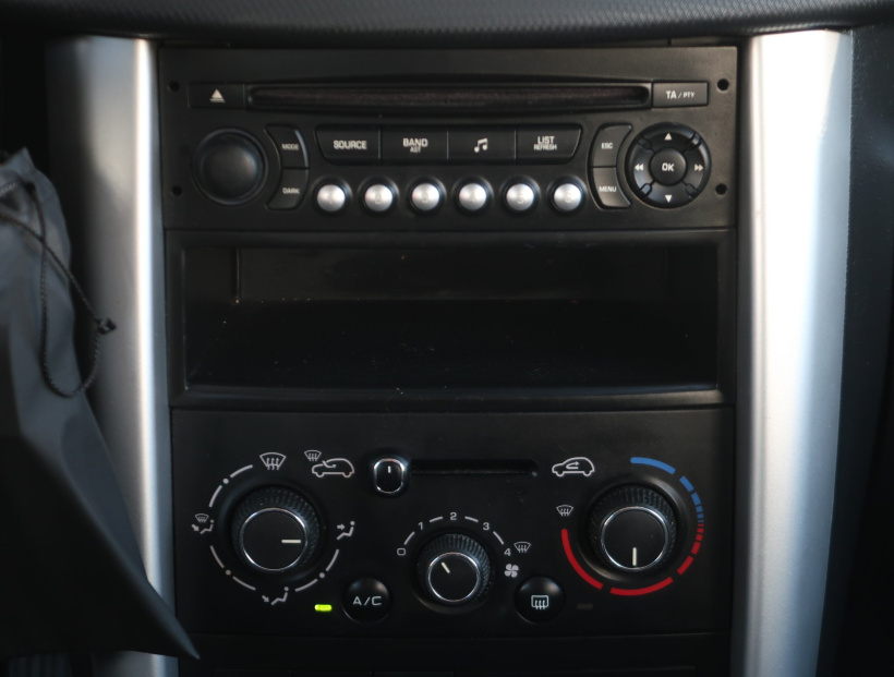 Peugeot 207, 2011