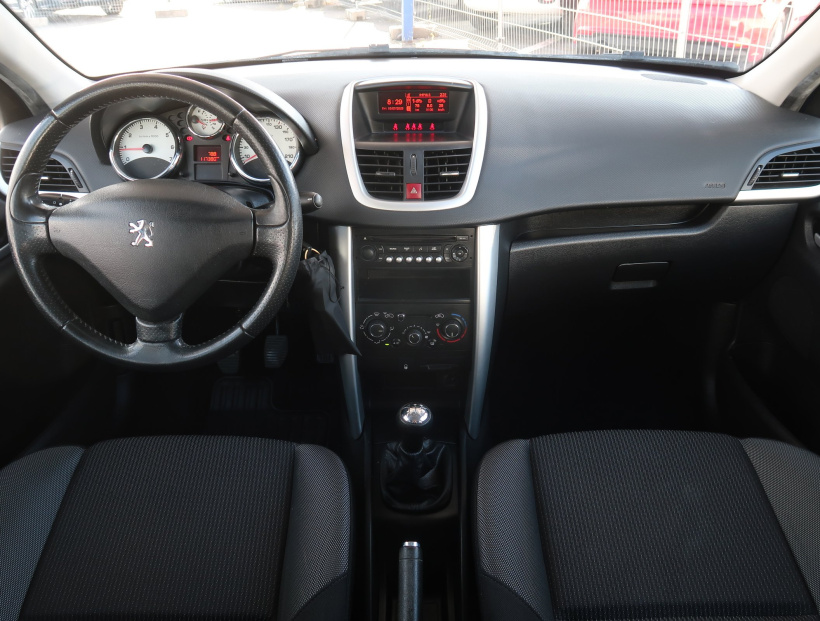 Peugeot 207, 2011