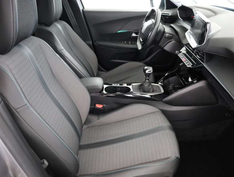 Peugeot 2008, 2021
