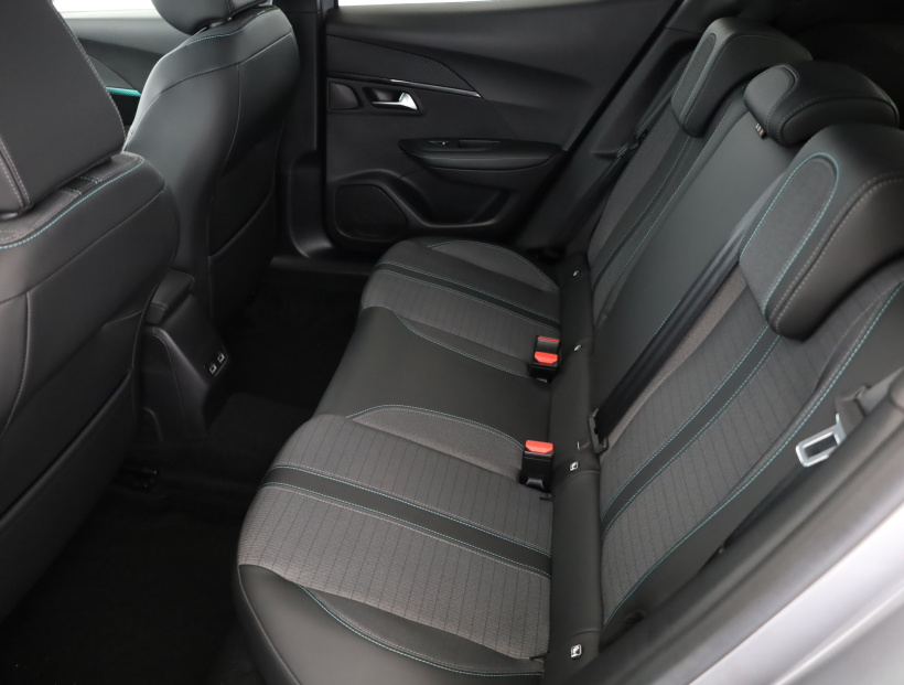 Peugeot 2008, 2021