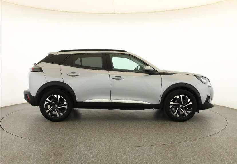 Peugeot 2008, 2021