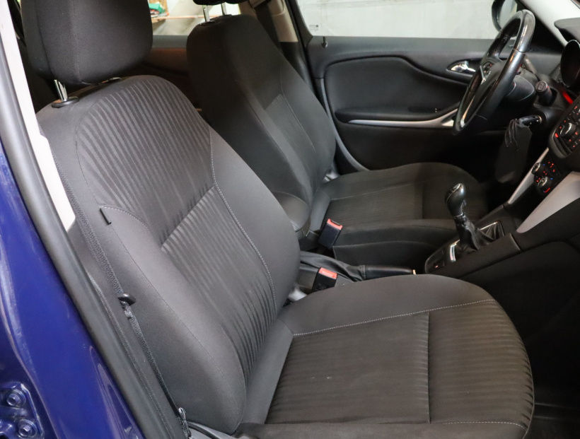 Opel Zafira, 2012