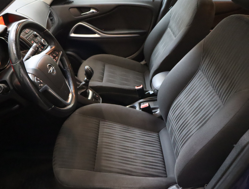 Opel Zafira, 2012