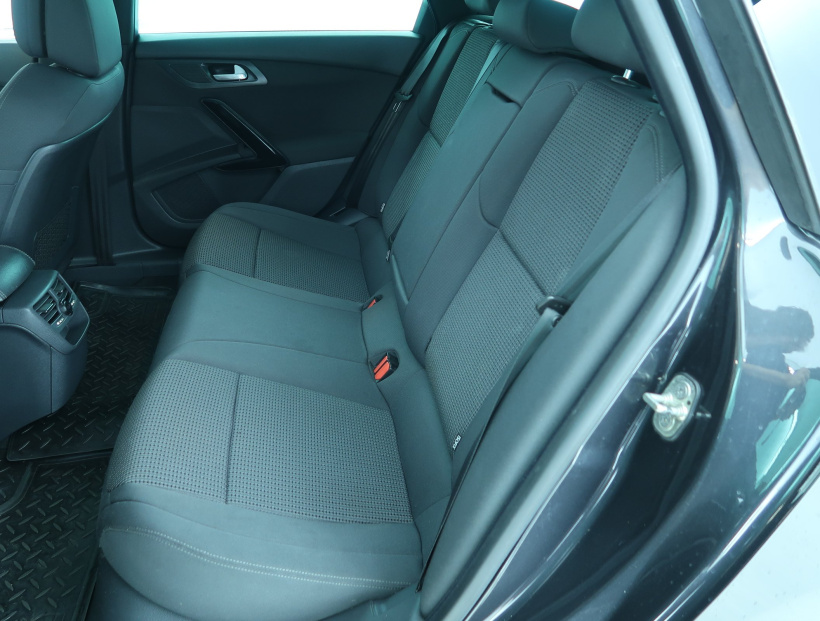 Peugeot 508, 2011