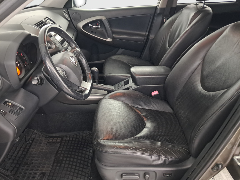 Toyota RAV 4, 2009
