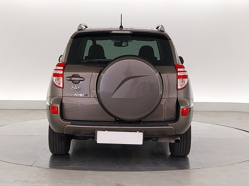 Toyota RAV 4, 2009