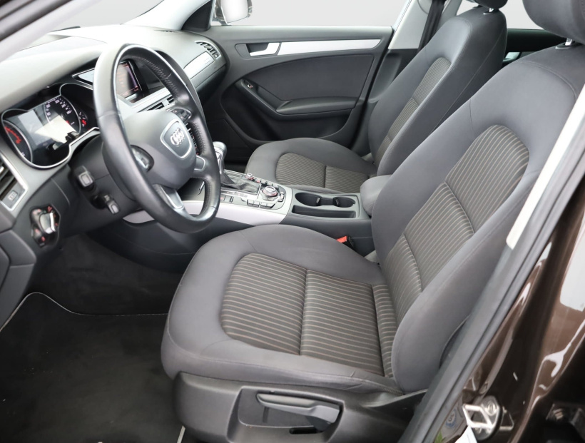 Audi A4, 2013