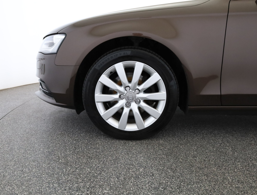 Audi A4, 2013
