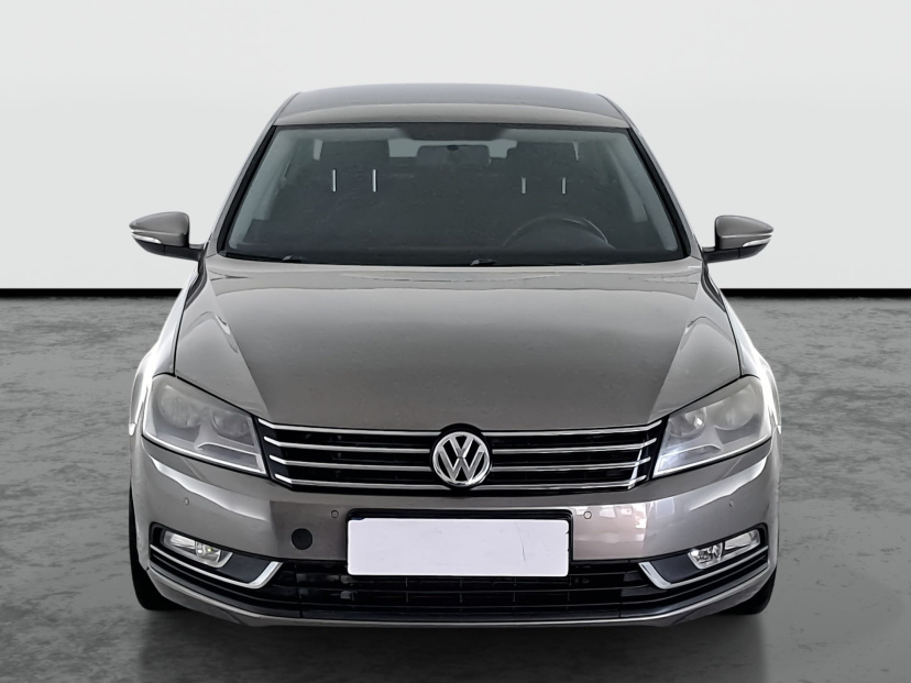 Volkswagen Passat, 2011