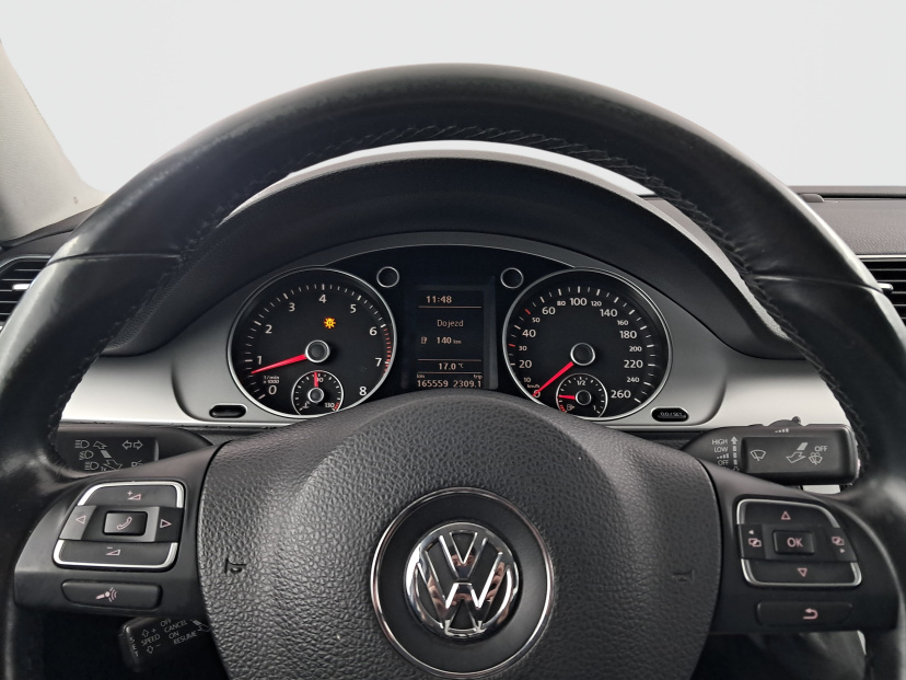 Volkswagen Passat, 2011