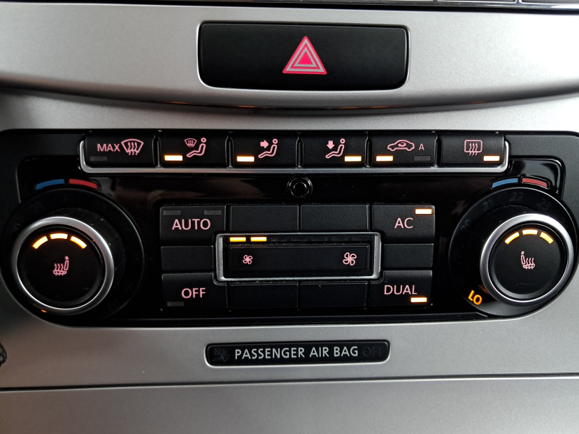 Volkswagen Passat, 2011