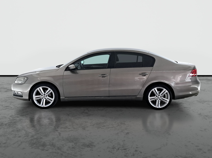 Volkswagen Passat, 2011