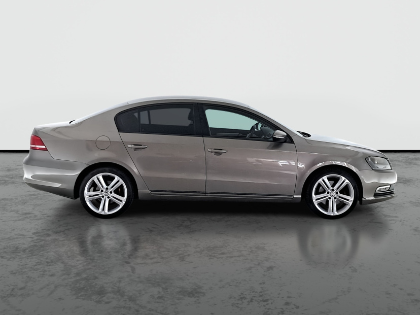 Volkswagen Passat, 2011