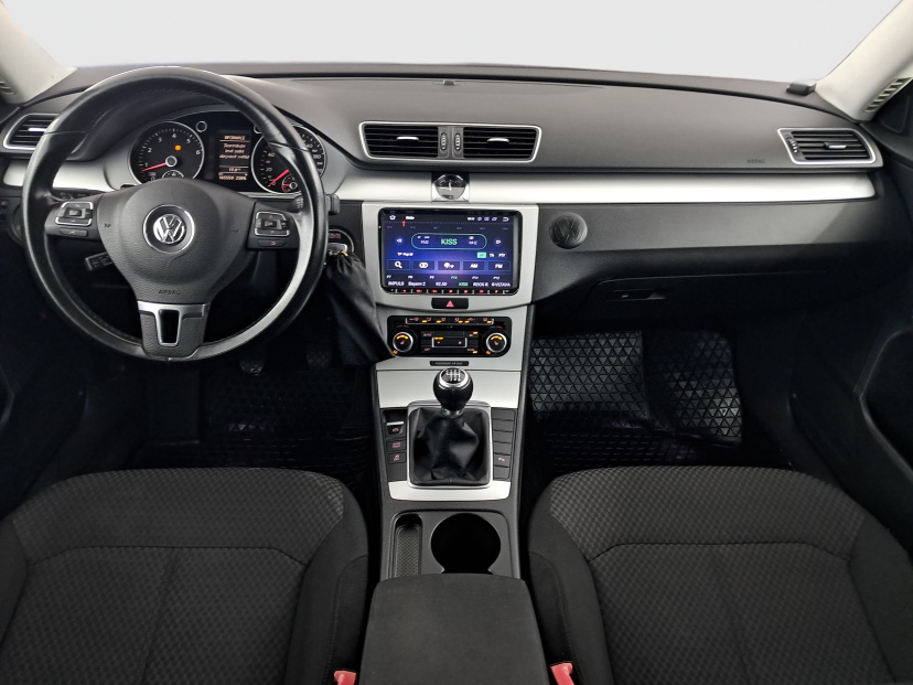Volkswagen Passat, 2011