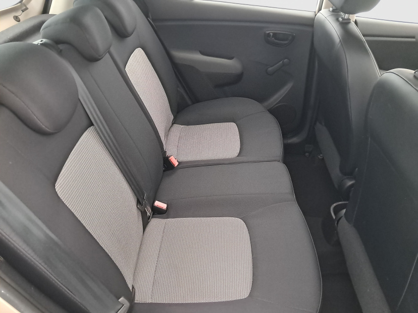 Hyundai i10, 2010