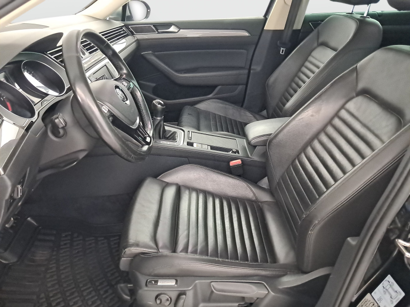 Volkswagen Passat, 2016