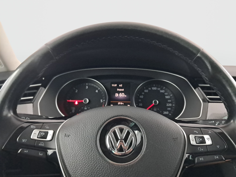 Volkswagen Passat, 2016