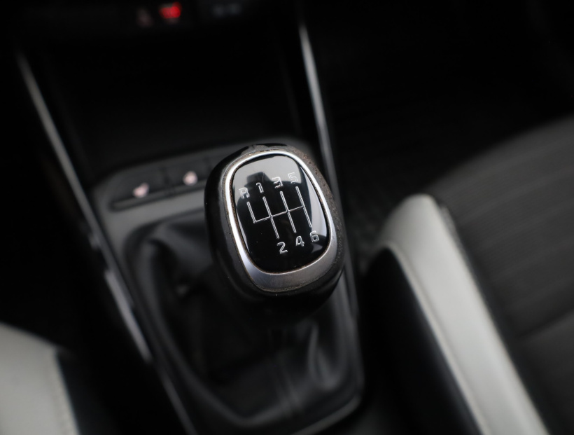 Kia Stonic, 2018