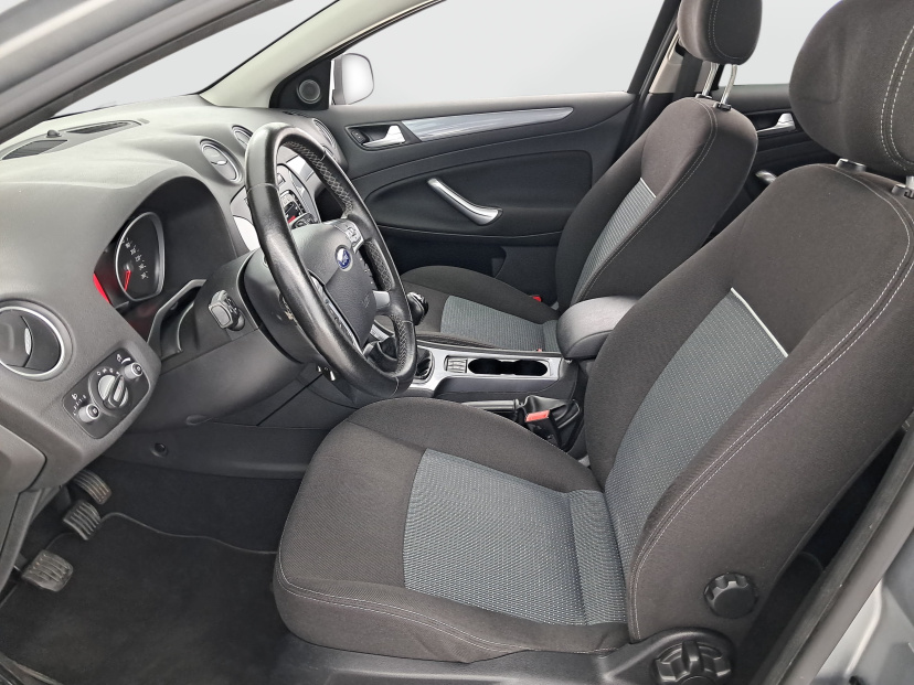 Ford Mondeo, 2013