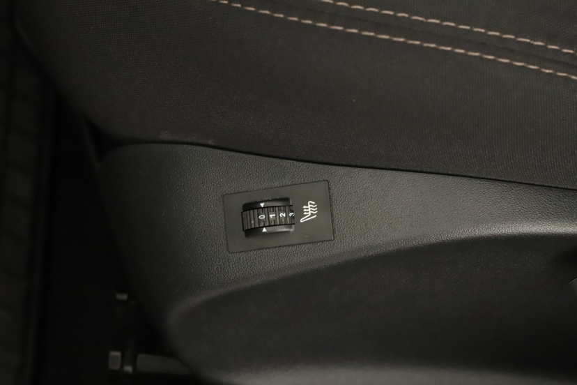 Peugeot 2008, 2015