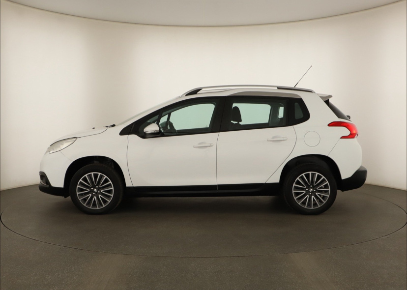 Peugeot 2008, 2015