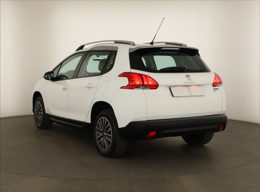 Peugeot 2008, 2015