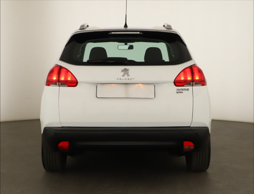 Peugeot 2008, 2015