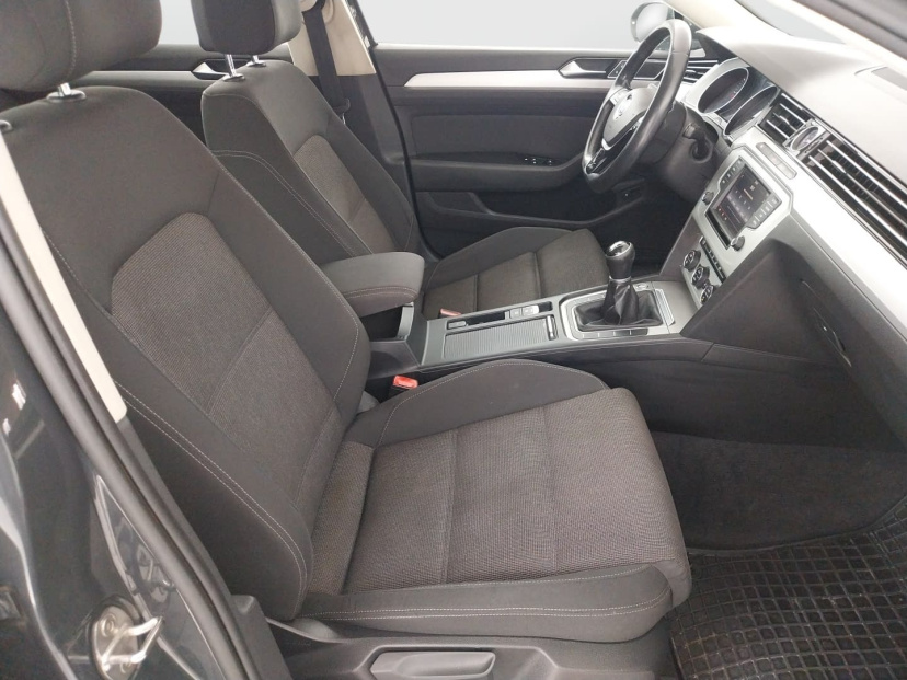 Volkswagen Passat, 2016