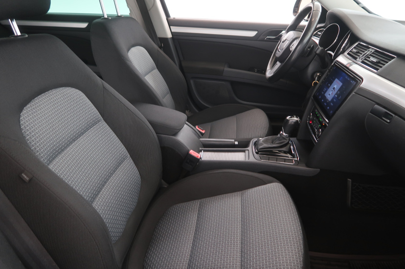 Škoda Superb, 2013