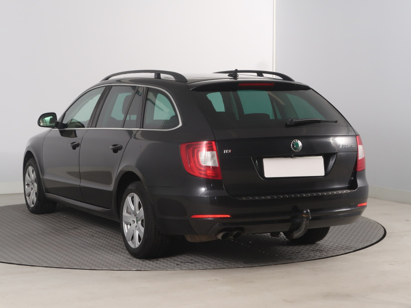 Škoda Superb, 2013
