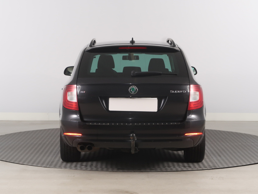 Škoda Superb, 2013