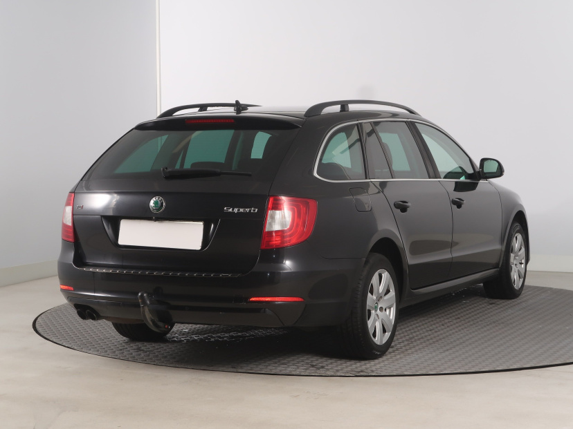 Škoda Superb, 2013