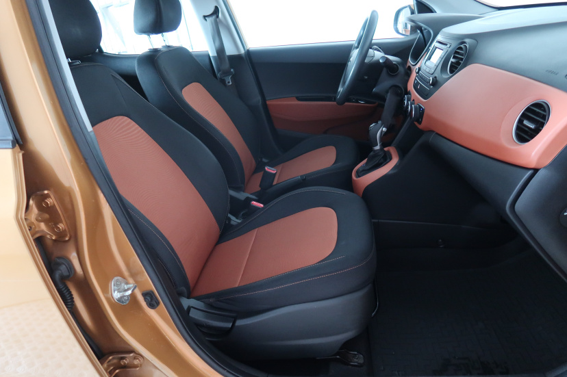 Hyundai i10, 2015