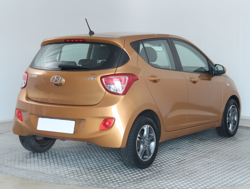 Hyundai i10, 2015