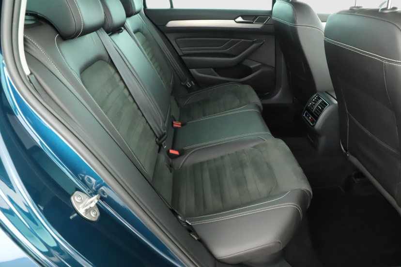 Volkswagen Passat, 2023