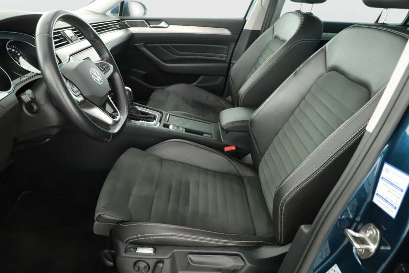 Volkswagen Passat, 2023