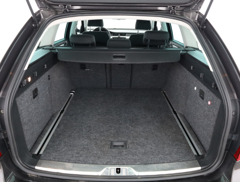 Škoda Superb, 2012